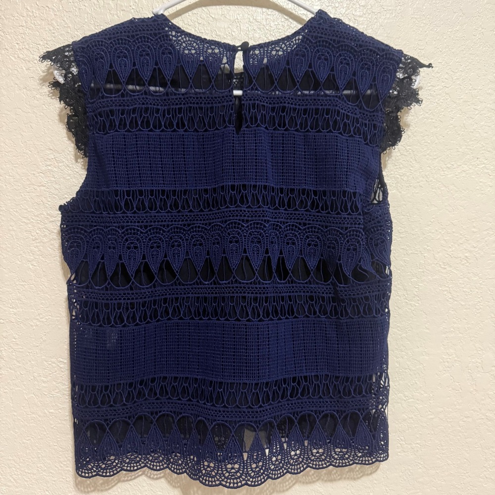 NWT Karina Grimaldi Navy Blue‎ Crochet Lace Sleeveless Top Style 1080 XS NEW